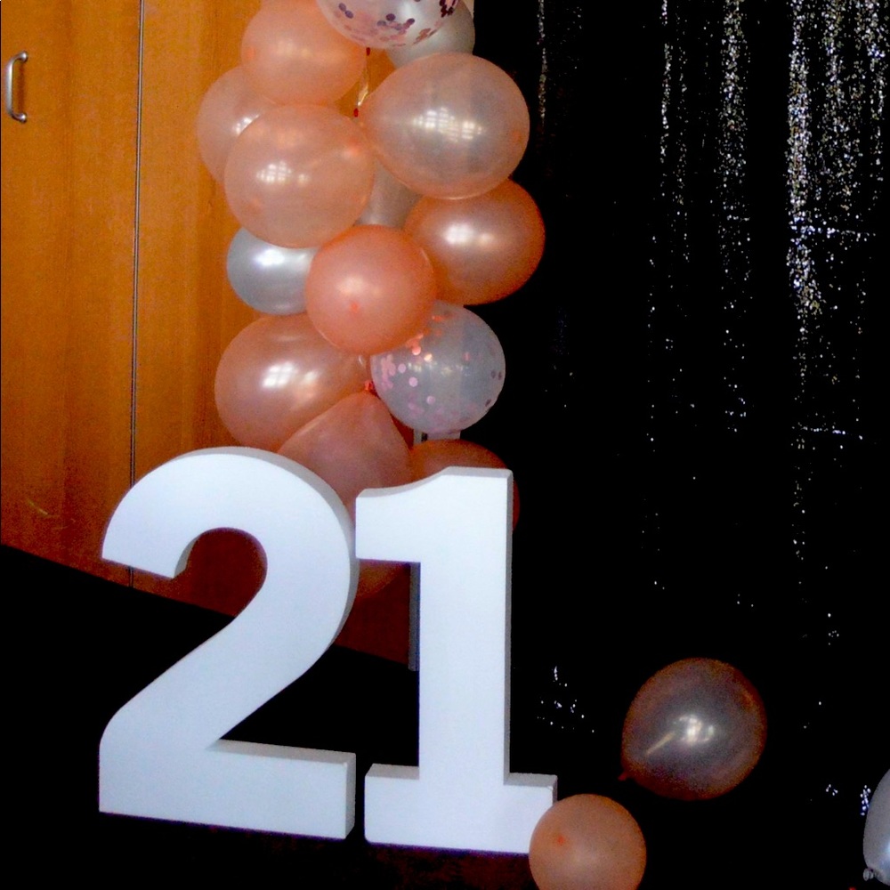 Large 2ft numbers for prompt